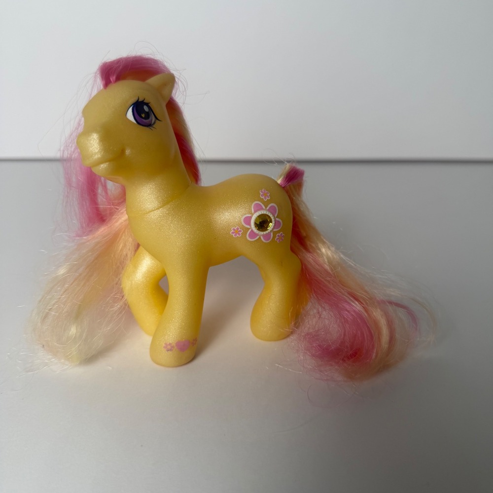 2003 My Little Pony G3 Gem Blossom Jewel Pony Yellow Pearlescent Rhinestone MLP